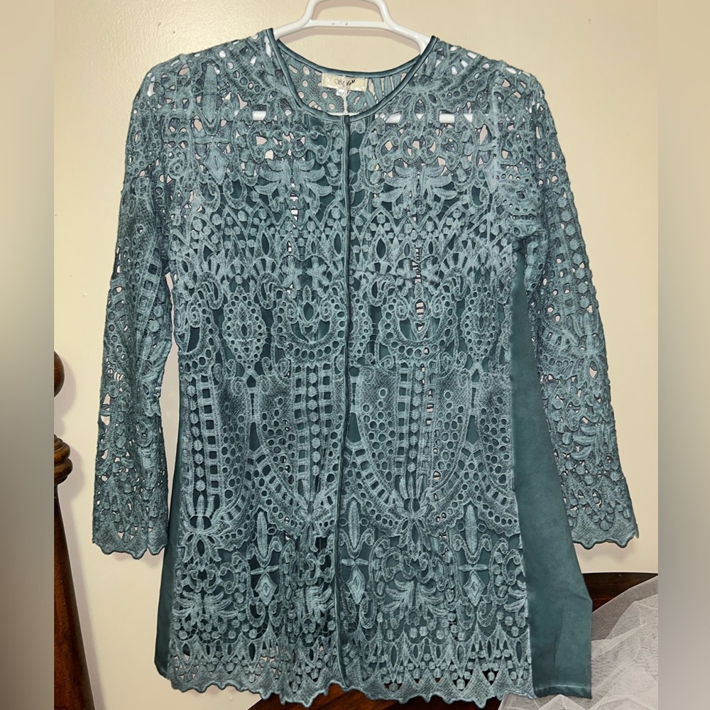 Button down cardigan /top